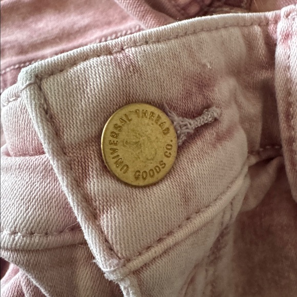 Universal Thread Acid Wash Pink Denim High Rise Midi Shorts Size 10 - Picture 8 of 8